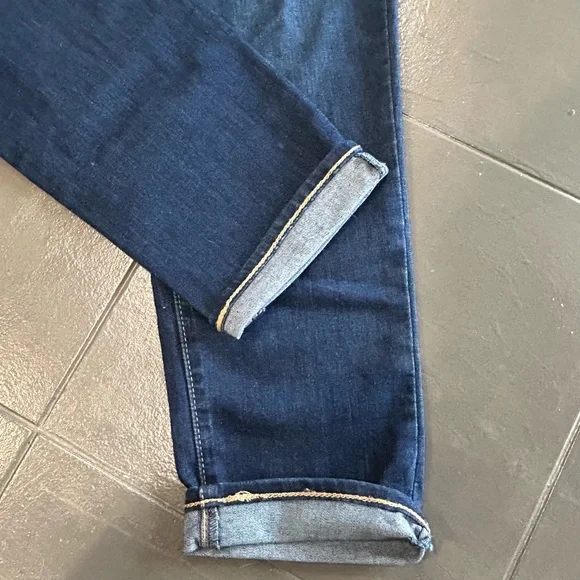 Levi Strauss Woman’s 711 Skinny Ankle Jeans - Picture 5 of 11